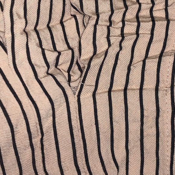 Zara Structured Croped Button Down - Picture 2 of 5